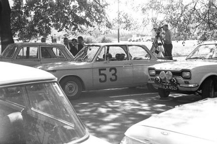 Adam Smorawiński i Andrzej Zembrzuski – BMW 1600 Ti.